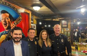 Reunión Comunitaria Desayuno Chorizo presento al nuevo jefe interino de la policía de Dallas