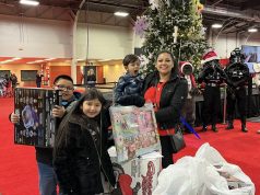 Juguetes Gratis: Inscriba a sus Hijos – Es una fundación – No hay oficiales de inmigración-