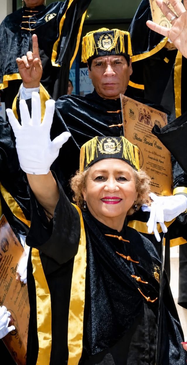 Elvia Wallace Dr Honoris Causa2