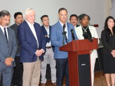 Rafael Anchia, Representante Estatal atiende quejas de Camioneros de Texas que han cerrado sus negocios por culpa del Gobernador Greg Abbott