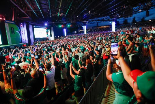 Cuánta alegría pueden dar 22 jugadores y un balón: la fiesta mexicana que pintó de verde Dallas