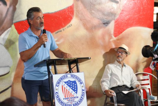 Reunión “Chorizo y Menudo” de LULAC 102 en nueva locación con casa llena en Fort Worth